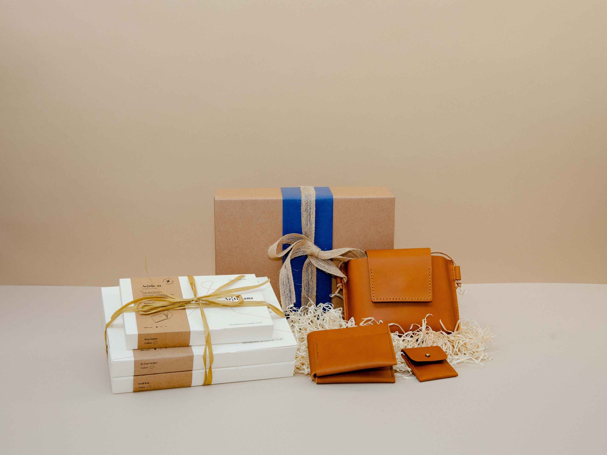 Christmas Gift bundle - D.I.Y Leather Small bag, D.I.Y Leather Bi-fold wallet, D.I.Y Leather Ring case (Includes 3 D.I.Y Leather Keyrings)